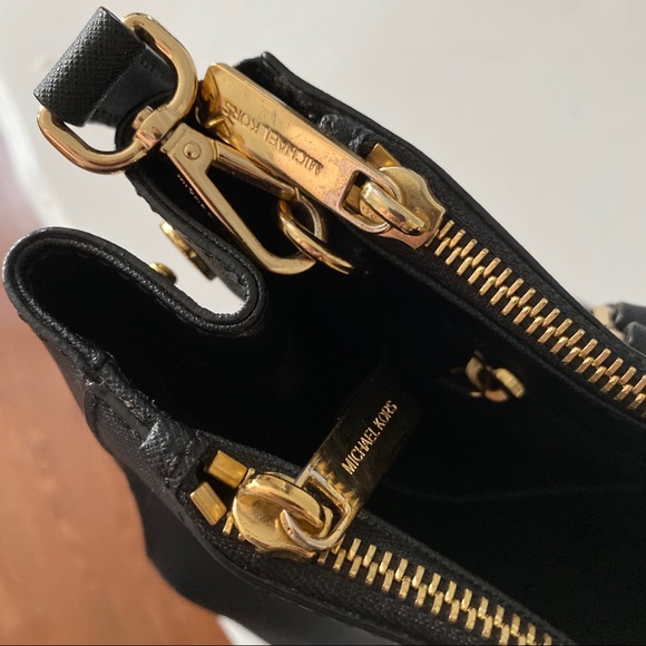 Michael Kors Jet Set Double Zip Tote Black - Picture 8 of 13